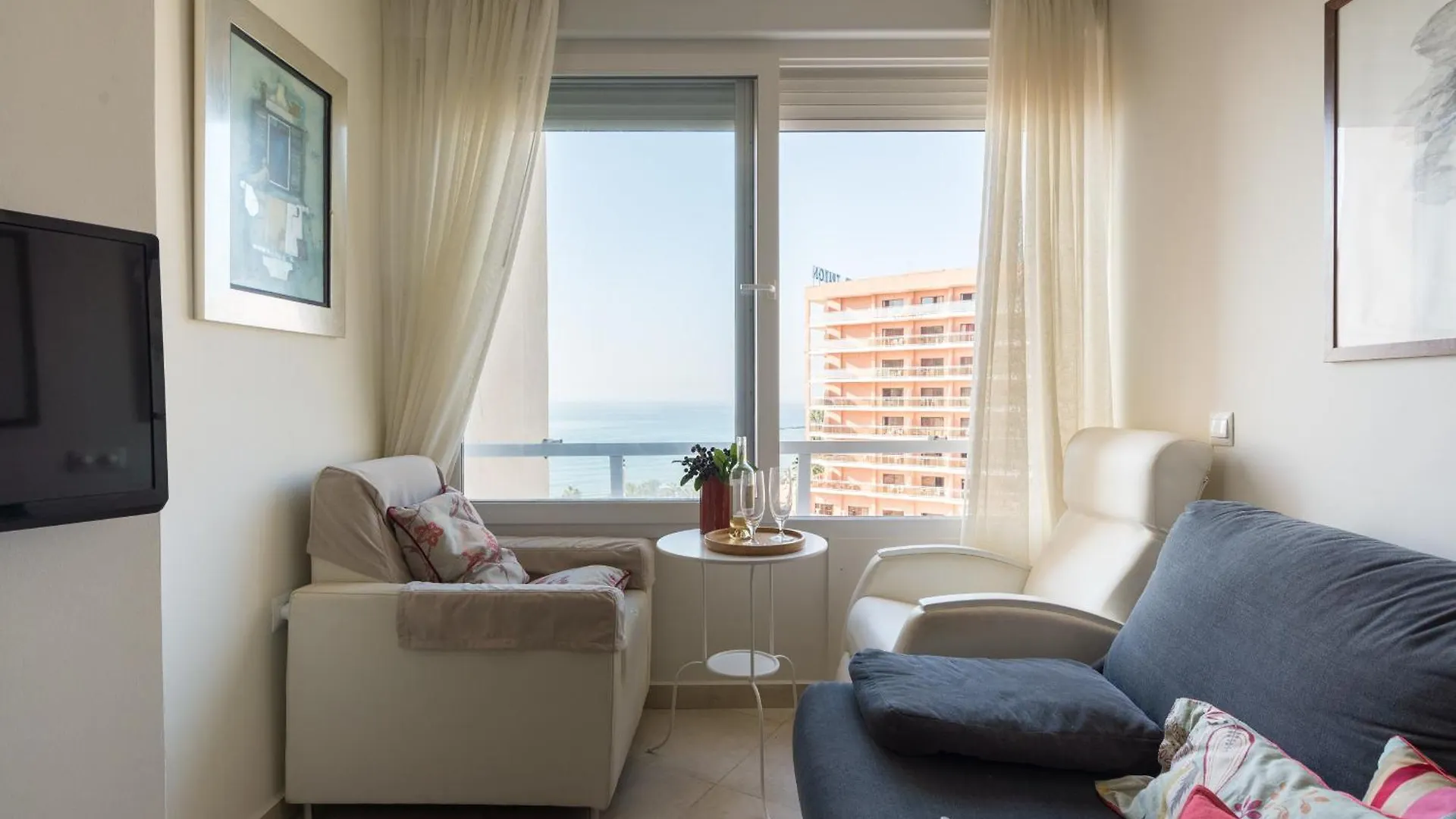 Malagasuite Benalmadena Sea View 0*,  Spain